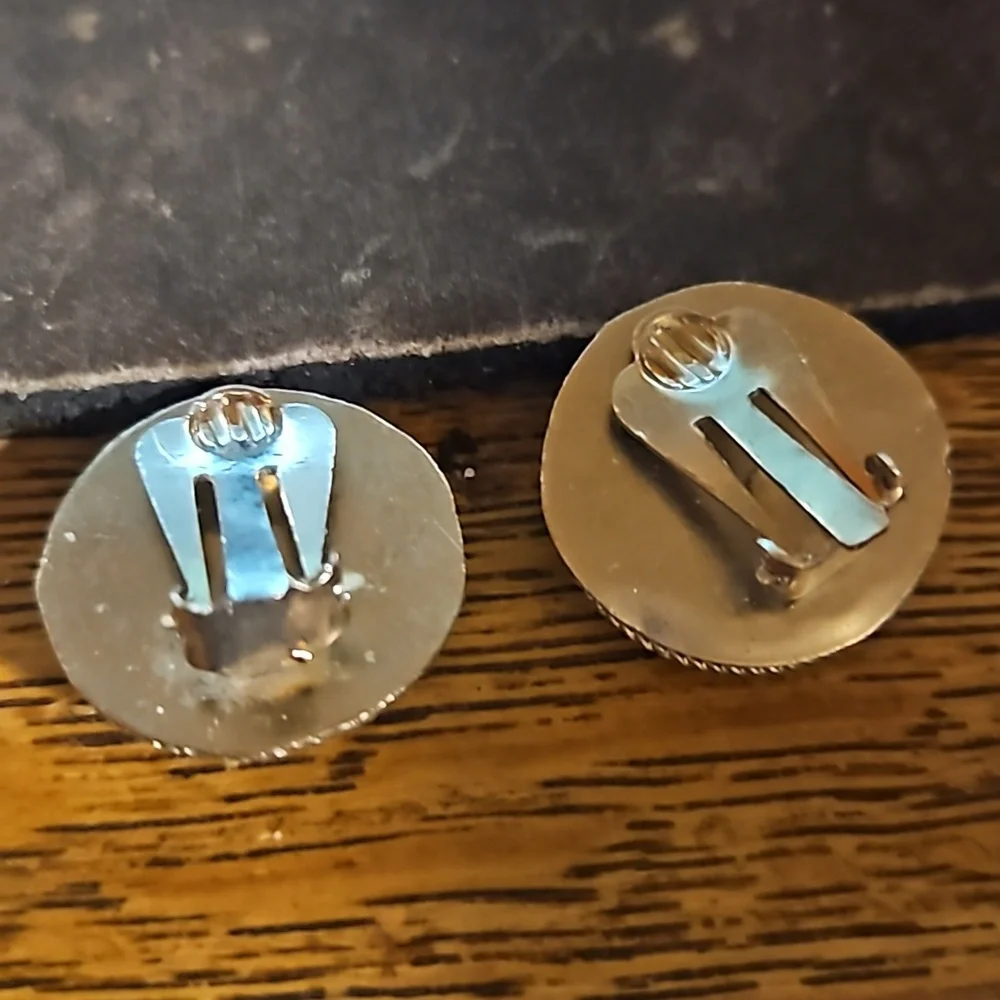 Vintage Silvertone Egyptian Revival Pharoah Clip Earrings